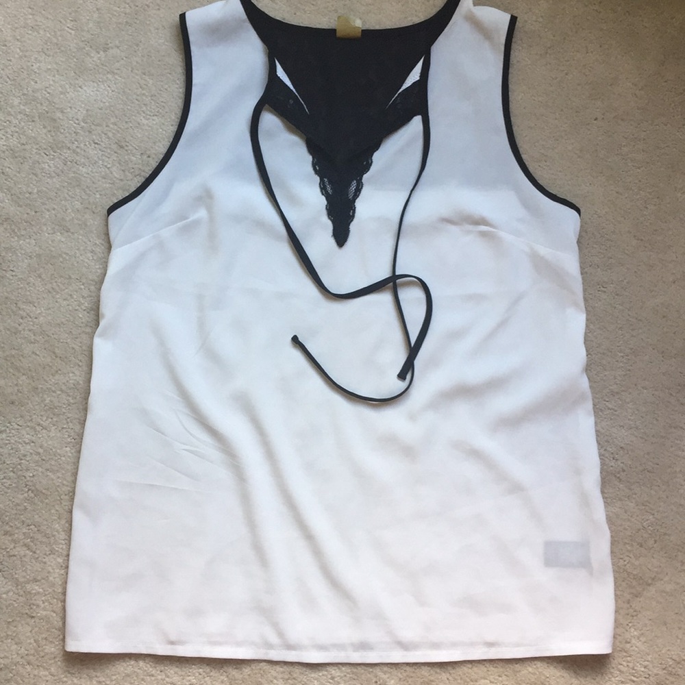 *5/$25* Black and white blouse
